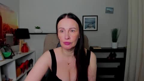 Jasmine online show from 11-25-25, 06:46