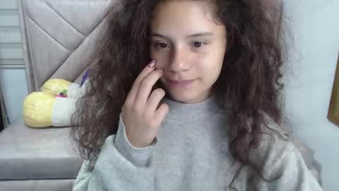 velvet_moon_v online show from 09-19-25, 01:12