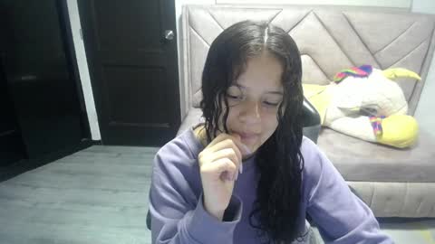 velvet_moon_v online show from 10-16-25, 01:34