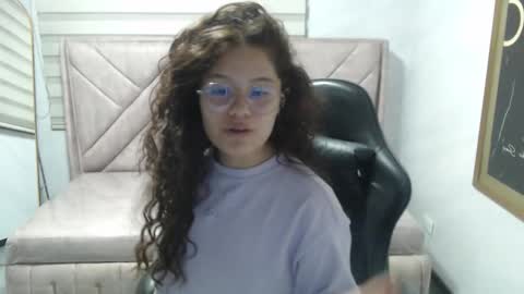 velvet_moon_v online show from 02-10-26, 08:24