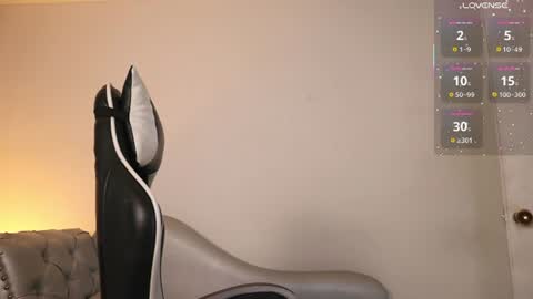 Velvet  online show from 07-03-26, 12:44