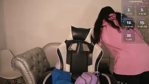 Velvet  online show from 07-17-26, 12:34