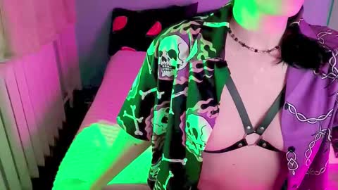 Violet online show from 01-21-25, 06:23