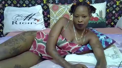 Snapshot of velvet_temptress chatting on 02-11-26, 05:12 velvet online show from 02-11-26, 05:12