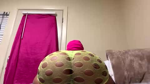 Snapshot of velvet_vixen26 chatting on 03-05-26, 04:52 Velvet Lovers Land online show from 03-05-26, 04:52