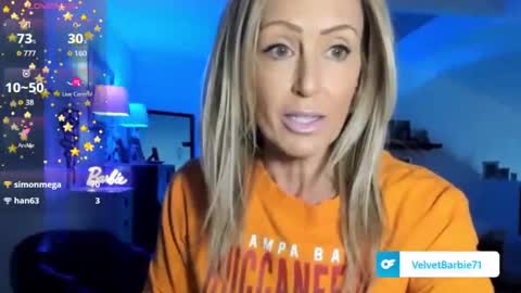 Snapshot of velvetbarbie chatting on 10-12-25, 09:03 VelvetBarbie online show from 10-12-25, 09:03