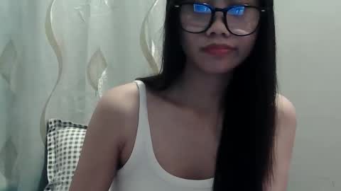 Snapshot of velvetcharm_19 chatting on 11-14-25, 07:40 Cassy Pinay online show from 11-14-25, 07:40