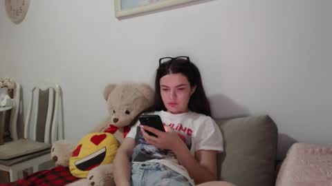 velvetmoon123 online show from 12-18-25, 07:53