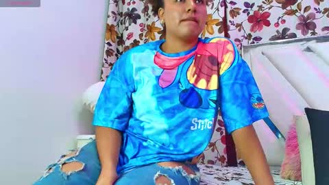 Snapshot of velvetnaughty4u chatting on 11-17-25, 02:23 velvetnaughty4u online show from 11-17-25, 02:23