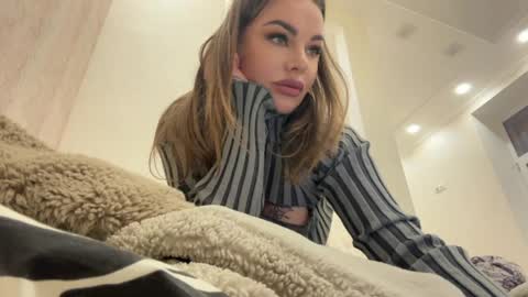 velvetqueen99 online show from 04-13-26, 07:19