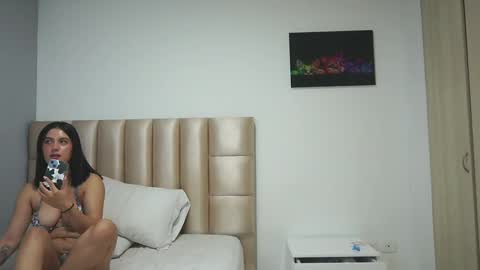 velvet online show from 10-05-25, 03:49