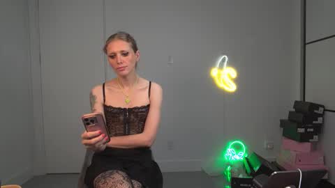 VelvetTGirl online show from 03-17-26, 08:28