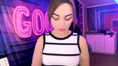 MERYEM online show from 02-22-26, 01:42