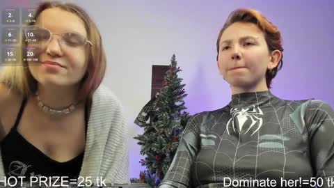 Snapshot of velvetvalkyries chatting on 12-15-24, 07:53 CLEOshort hair TIna long hair online show from 12-15-24, 07:53