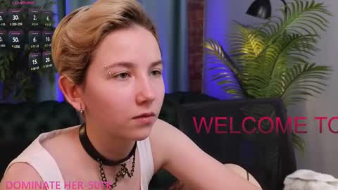 Snapshot of velvetvalkyries chatting on 03-02-25, 06:30 CLEOshort hair TIna long hair online show from 03-02-25, 06:30