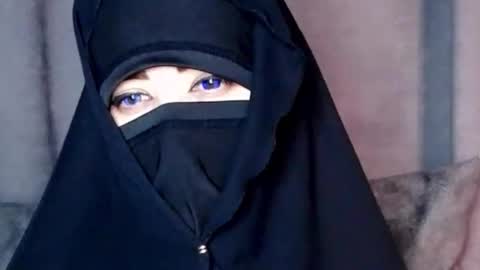 Snapshot of velvetveyra chatting on 10-23-25, 09:02 veyra online show from 10-23-25, 09:02
