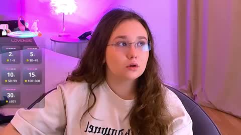 velvetvixencute online show from 10-25-25, 05:37