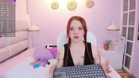 Yvonne online show from 09-17-25, 08:54