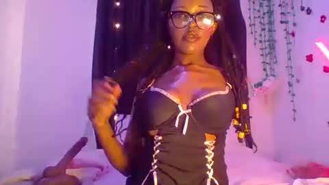 COCO XOXO online show from 10-08-25, 05:38