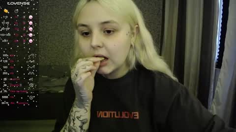 eva 3 online show from 10-08-25, 11:19