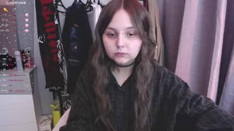 Snapshot of vendymories chatting on 02-15-26, 05:20 eva 3 online show from 02-15-26, 05:20