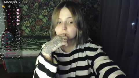 Snapshot of vendymories chatting on 05-15-26, 05:20 eva 3 online show from 05-15-26, 05:20