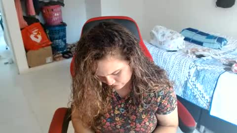 Snapshot of venecasexy44 chatting on 06-25-26, 08:57 venecasexy44 online show from 06-25-26, 08:57