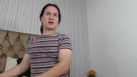 Snapshot of veneno_hot chatting on 12-19-24, 01:40 veneno hot online show from 12-19-24, 01:40