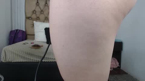 Snapshot of veneno_hot chatting on 12-27-24, 06:20 veneno hot online show from 12-27-24, 06:20