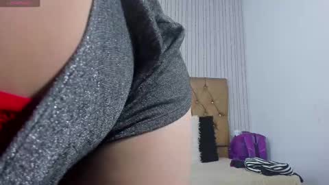 Snapshot of veneno_hot chatting on 03-08-25, 03:56 veneno hot online show from 03-08-25, 03:56