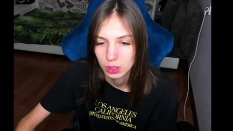 Snapshot of veneradi615 chatting on 01-26-25, 01:36 veneradi615 online show from 01-26-25, 01:36