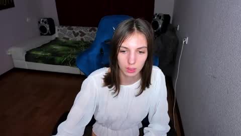 Snapshot of veneradi615 chatting on 02-15-25, 06:44 veneradi615 online show from 02-15-25, 06:44