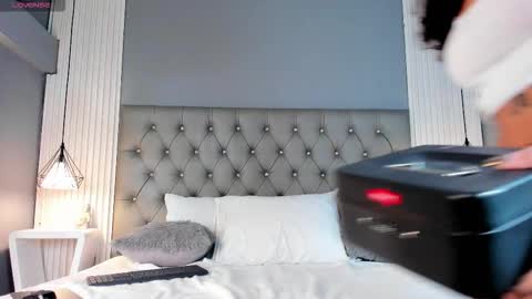 Snapshot of venezsofia chatting on 10-23-25, 06:50 venez sofia  online show from 10-23-25, 06:50