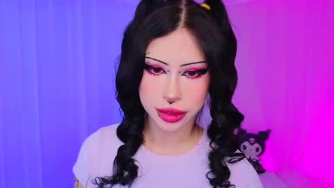 Vivian online show from 11-30-25, 04:27