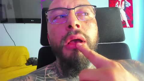 Snapshot of venomheat chatting on 05-20-26, 09:43 VENOMHEAT online show from 05-20-26, 09:43