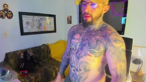Snapshot of venomheat chatting on 05-21-26, 01:18 VENOMHEAT online show from 05-21-26, 01:18