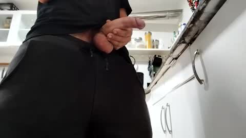 Snapshot of venosade40 chatting on 10-22-25, 07:57 venosade40 online show from 10-22-25, 07:57