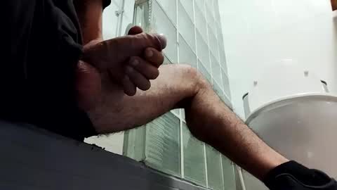 Snapshot of venosade40 chatting on 10-23-25, 05:01 venosade40 online show from 10-23-25, 05:01