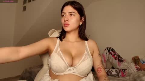Snapshot of venus_art11 chatting on 05-16-26, 06:43 venus_art11 online show from 05-16-26, 06:43