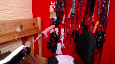 Snapshot of venus_bms_ chatting on 03-27-26, 10:59 VENUS online show from 03-27-26, 10:59