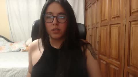 Snapshot of venus_cat_ chatting on 04-22-26, 03:09 Venus online show from 04-22-26, 03:09