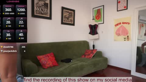 Bella online show from 10-28-25, 01:14