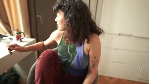 Bella online show from 05-21-26, 11:39