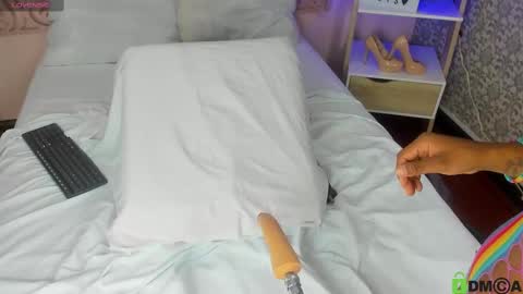 Snapshot of venus_kim_ chatting on 03-09-25, 12:53 .. online show from 03-09-25, 12:53