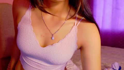 Snapshot of venus_latin_01 chatting on 02-13-26, 06:59 Mary online show from 02-13-26, 06:59