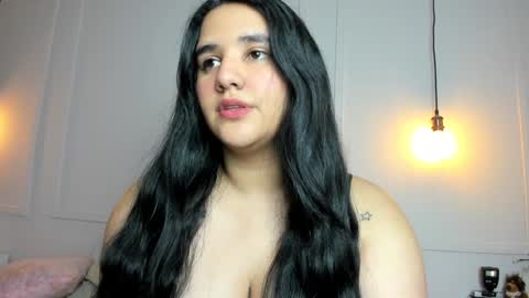 Snapshot of venus_naughty_1 chatting on 12-30-24, 09:27 Sofi online show from 12-30-24, 09:27