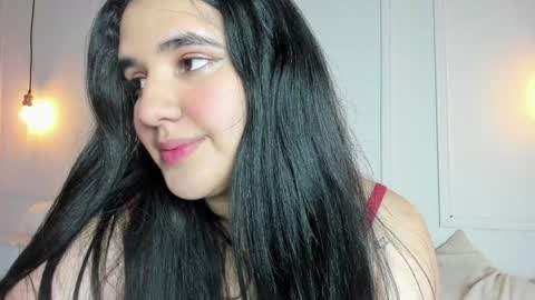 Snapshot of venus_naughty_1 chatting on 01-21-25, 11:35 Sofi online show from 01-21-25, 11:35