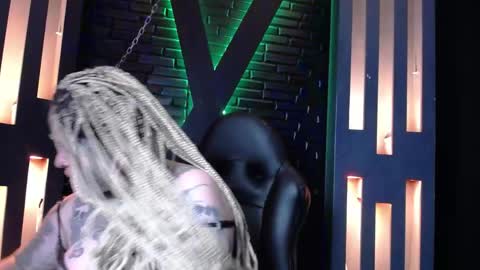 Snapshot of venus_rock chatting on 04-30-26, 12:11 Venus Ink online show from 04-30-26, 12:11