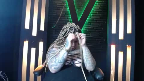 Snapshot of venus_rock chatting on 05-01-26, 11:48 Venus Ink online show from 05-01-26, 11:48