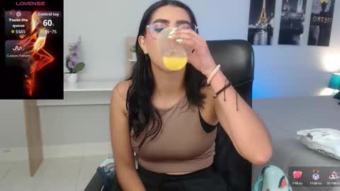 Mia online show from 09-10-25, 12:27